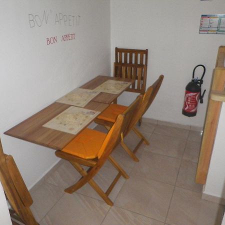 Immeuble Nebot Apartment Grand-Bourg  Luaran gambar