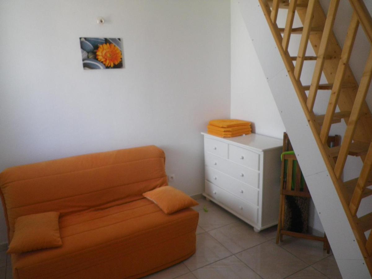 Immeuble Nebot Apartment Grand-Bourg  Luaran gambar