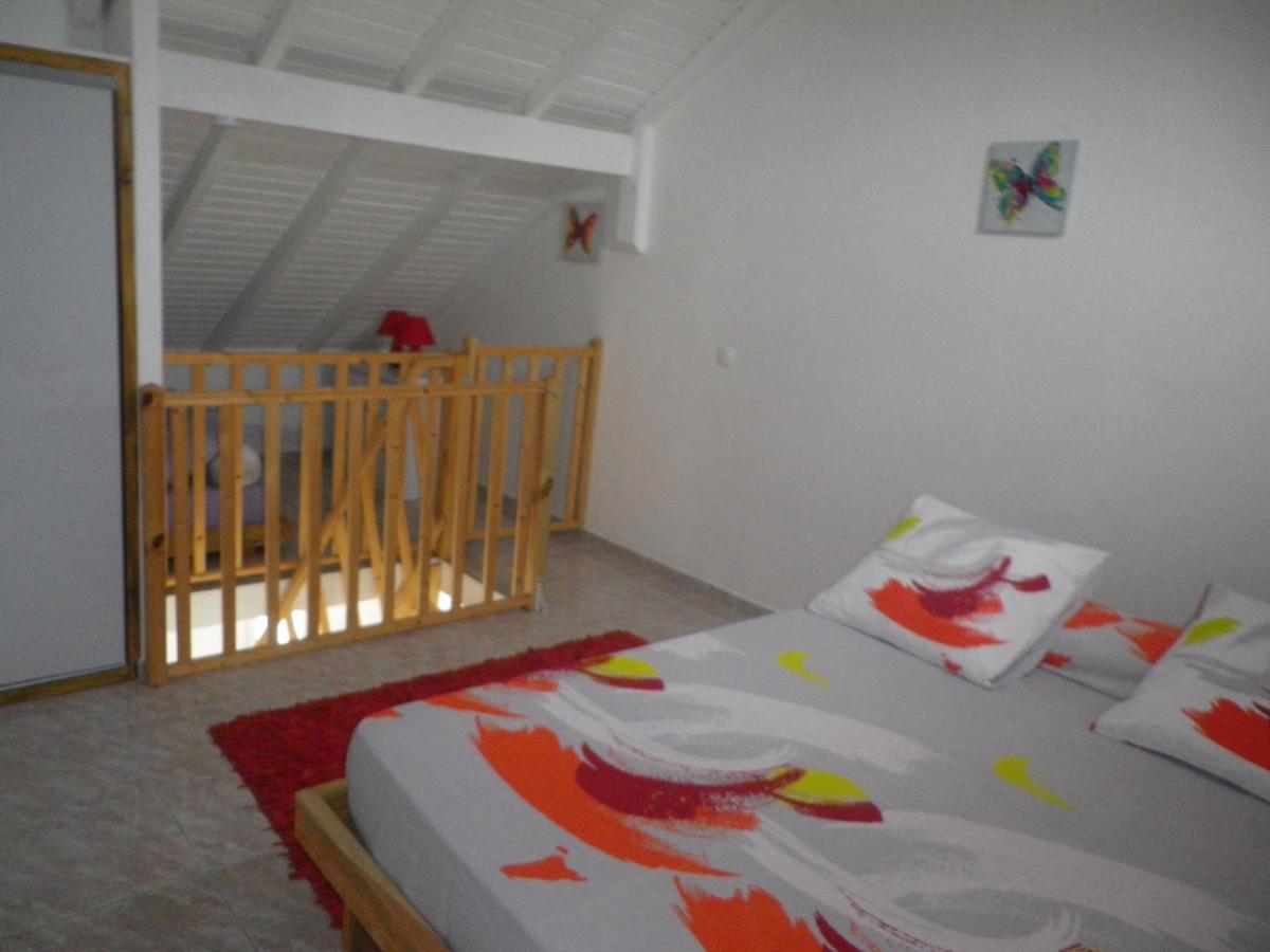 Immeuble Nebot Apartment Grand-Bourg  Luaran gambar